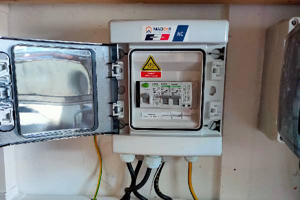 Pose de panneaux solaires pour solution autonome à toulouse