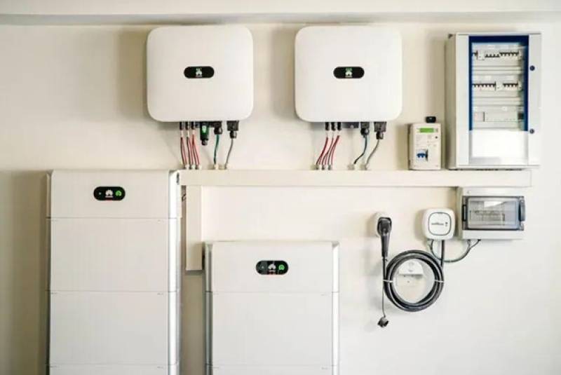 Installation de batterie de stockage d'énergie solaire à Toulouse